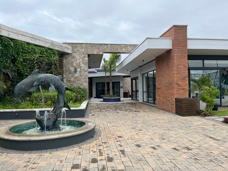 Situated in the highly sought-after Ballito Hills, this modern 3-bedroom apartment - Photo 3