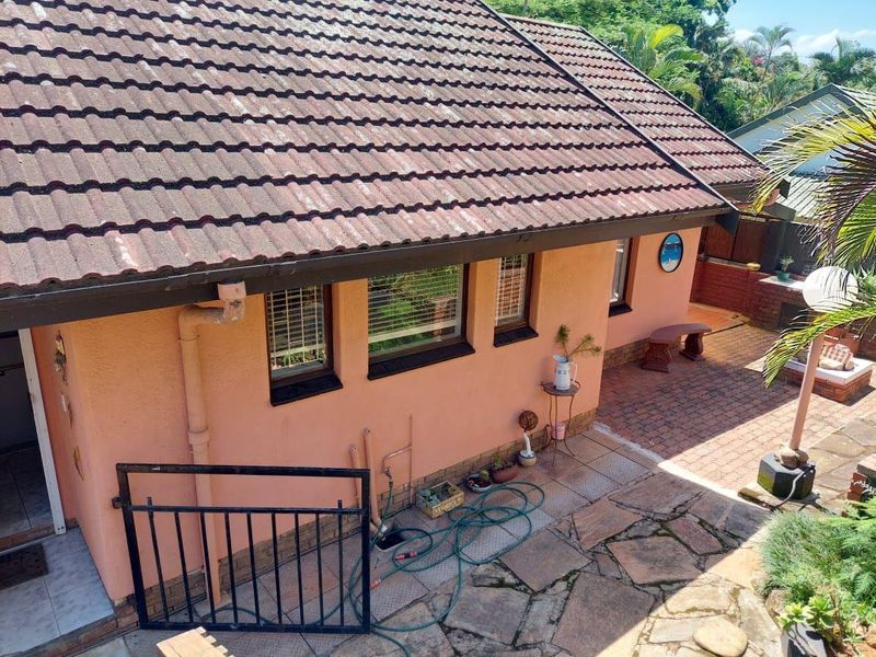 Family home in a great location - Photo 3