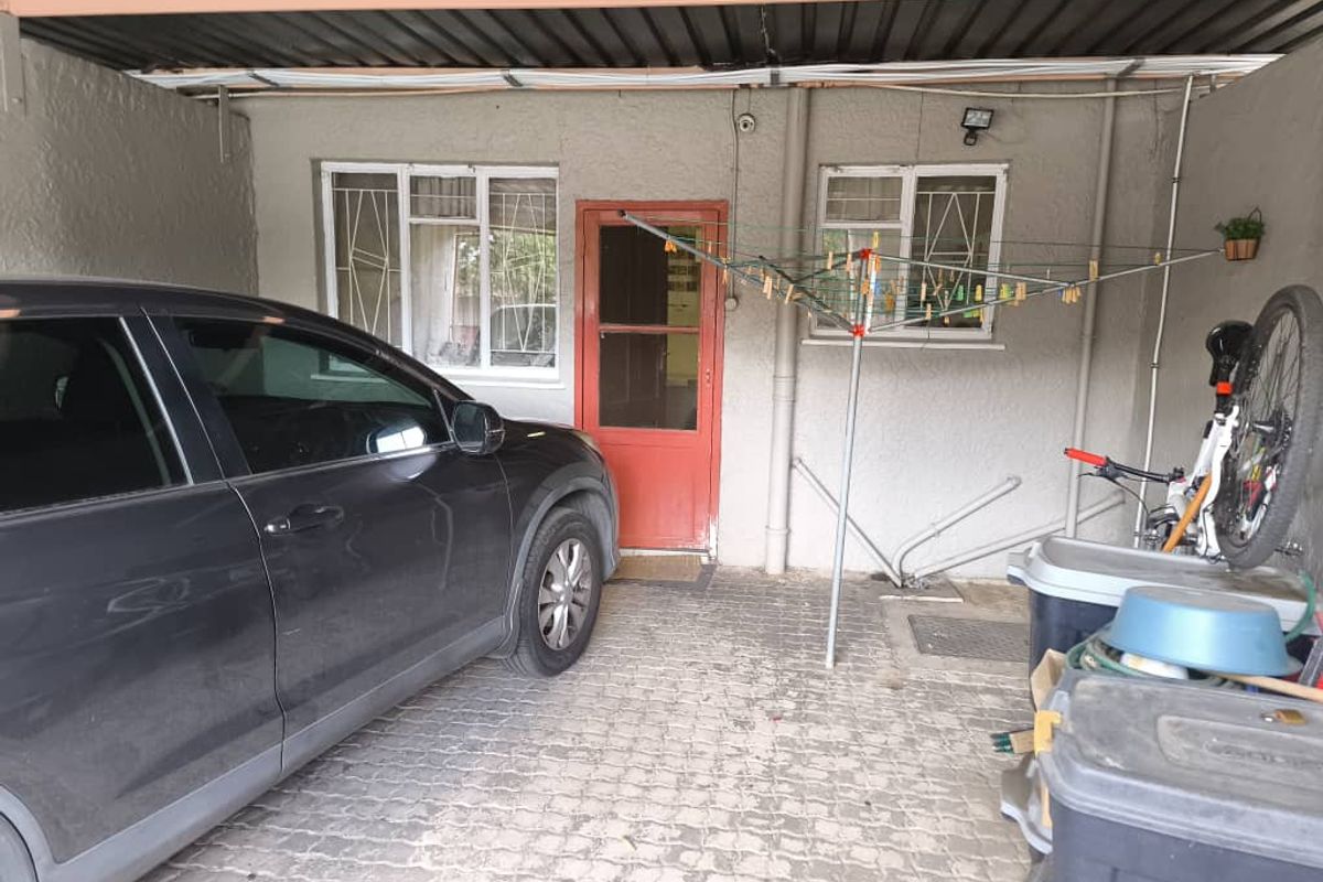 "Suiderhof Townhouse: Comfort & Space!" for sale - Photo 4