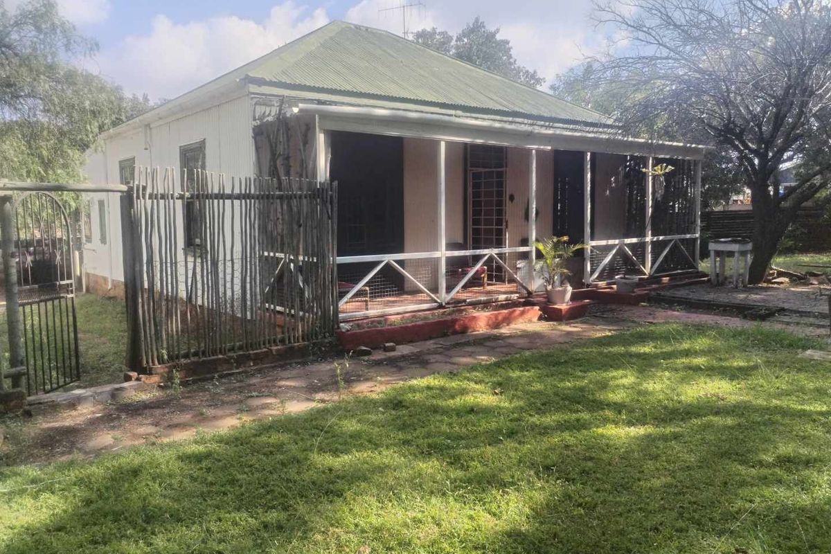 Charming 3-Bedroom Home Near Cullinan School & Amenities - Photo 3