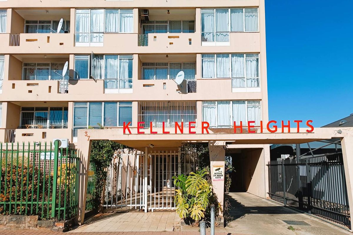 Spacious Corner Flat – Ideal Investment or First Home in Westdene - Photo 2