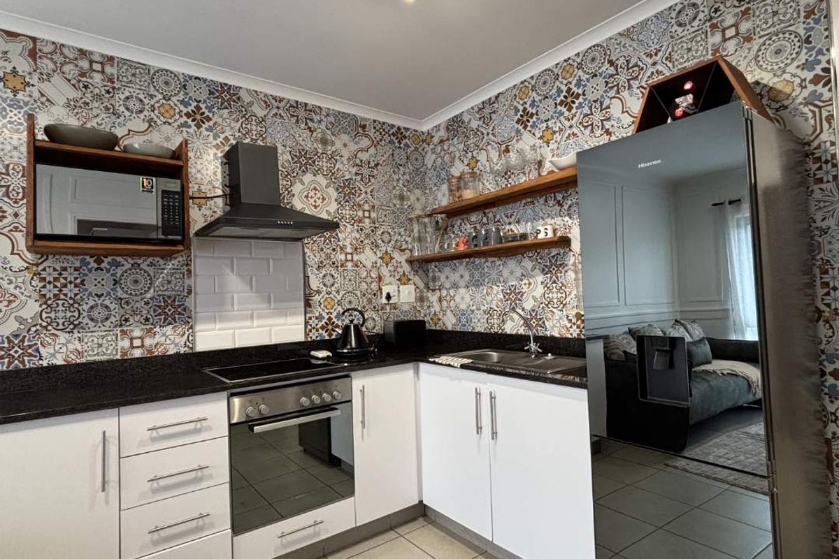 Furnished Modern Apartment for Rent at The Woods Estate - Photo 2