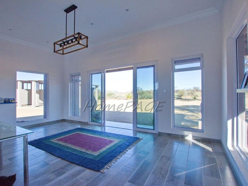 Omaruru Wildlife Estate, Omaruru:  Plot with ENORMOUS, LUXURIOUS 6 Bedr Home is for sale - Photo 8