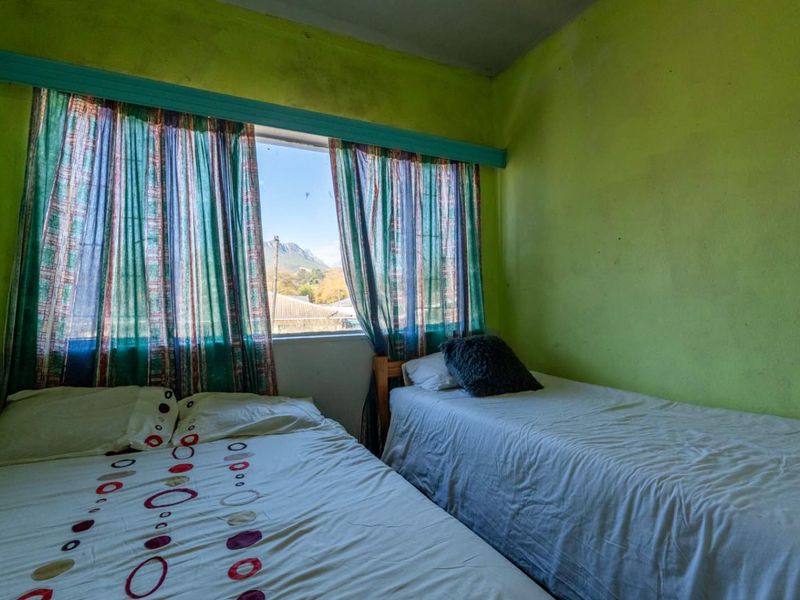 3 Bedroom Apartment - Photo 10