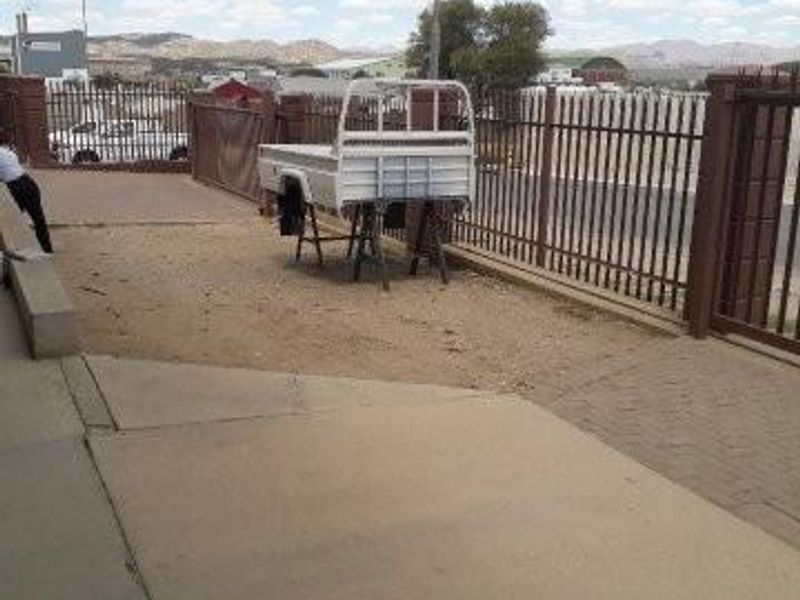 WAREHOUSE TO LET - LAFRENZ INDUSTRIAL. - Photo 3