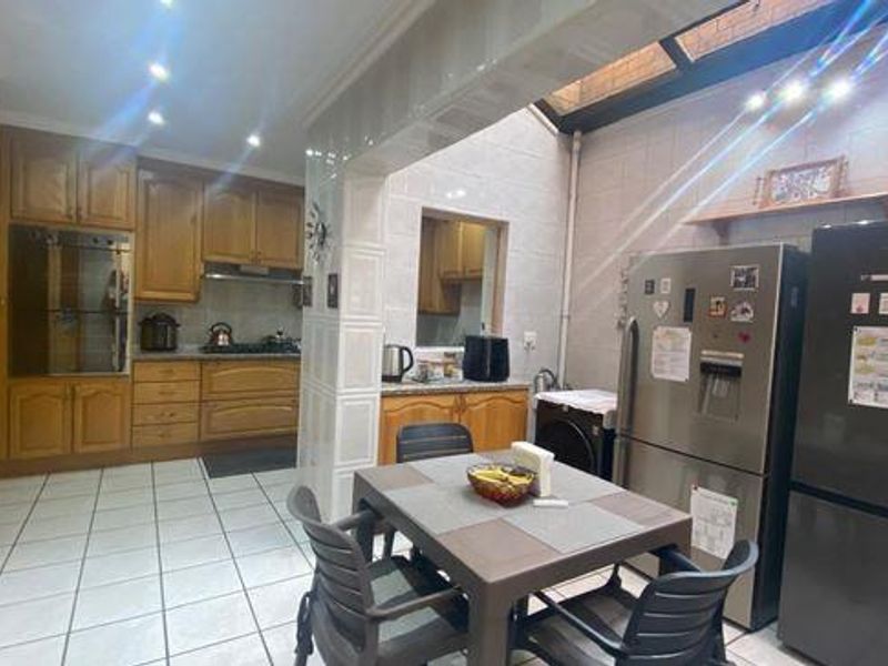 First Class Hidden Jewel - Photo 6