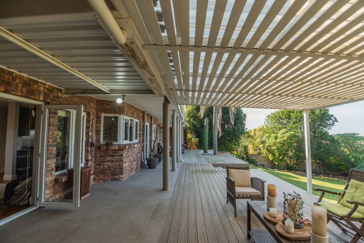 A Stunning house with a view - Photo 3
