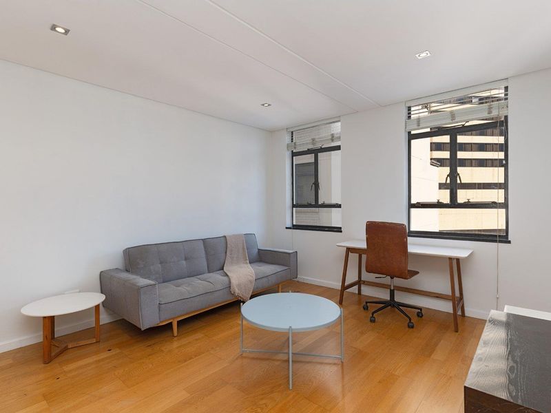 A Smart Investment Opportunity – Fully Furnished & Airbnb-Ready - Photo 4