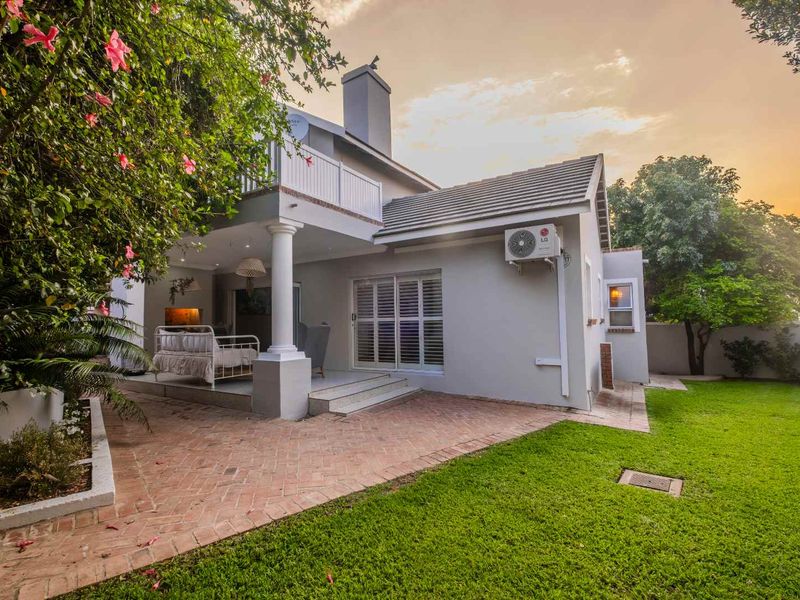 Exceptional Family Home with Superior Finishes - Photo 10