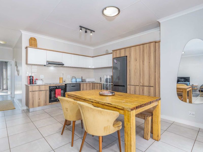 Large 2 bedroom aprtment in a World-Class Lifestyle Estate - Photo 3