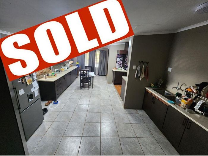 Property #2247582, Small Holding Pending Sale in Onderstepoort