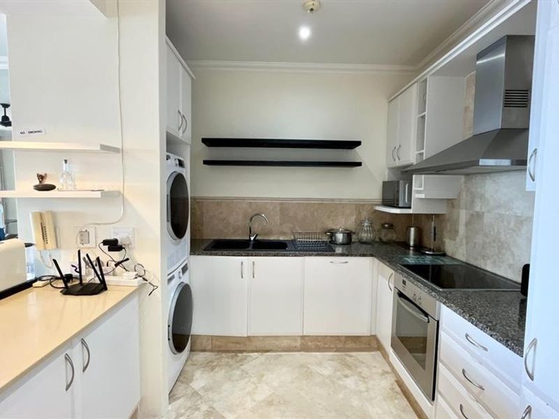 Umhlanga Sea View Two Bed Apartment - Photo 8