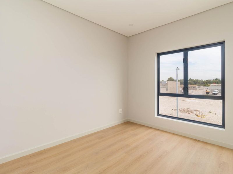 Stunning Brand-New Home in Sought-After Sandown No Transfer Duty | VAT Included | Buy Direct from Developer - Photo 4