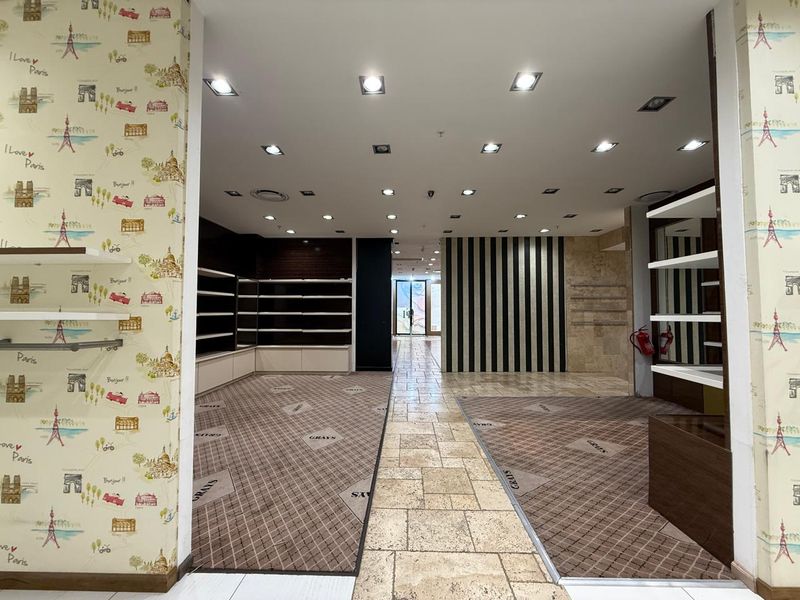 Prime Retail Space Available in Melrose Arch - 208m2 - Photo 5