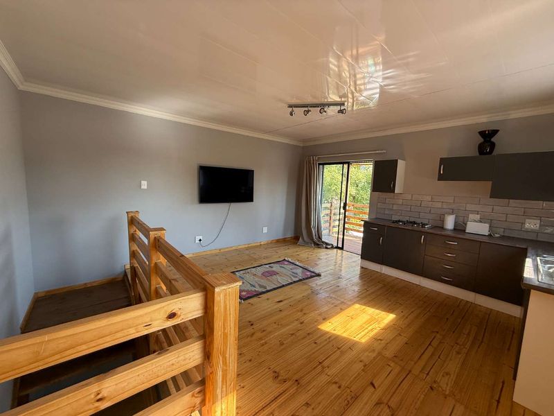 Private 1-Bedroom Duplex Garden Cottage to Let – Fontainebleau - Photo 8