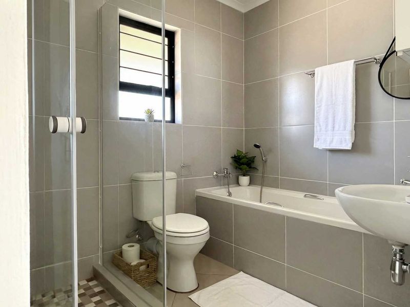 Feel-Good Family Home - Photo 10