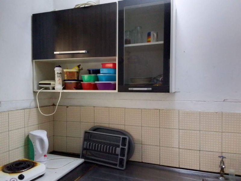 An investor's dream - bachelor apartment in South Beach for sale! - Photo 6