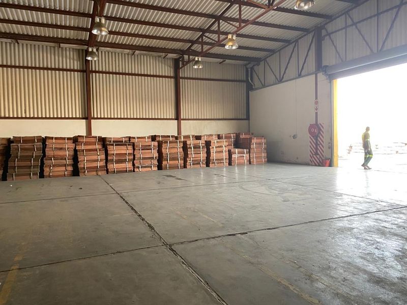 Walvis Bay harbour - Industrial facility with office building and 5 Warehouses - Photo 6