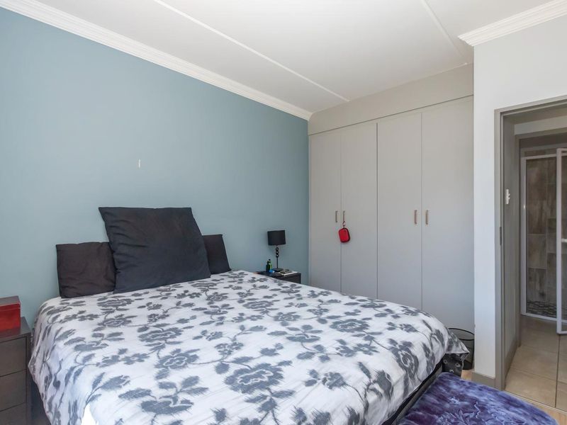 IMMACULATE GROUND FLOOR APARTMENT AVAILABLE TO RENT - Photo 10