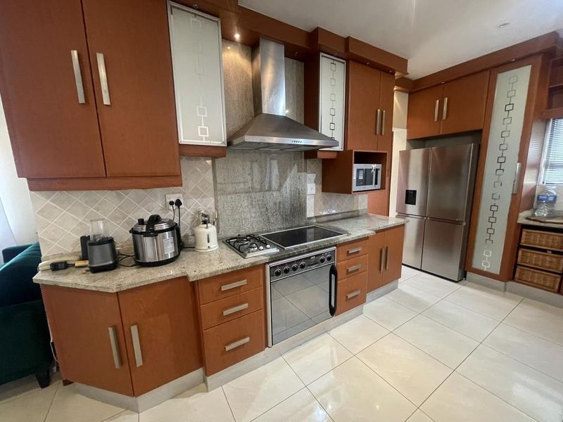 Hendra - Modern 4-Bedroom Home for Sale in Prestigious Izinga Ridge - Photo 6