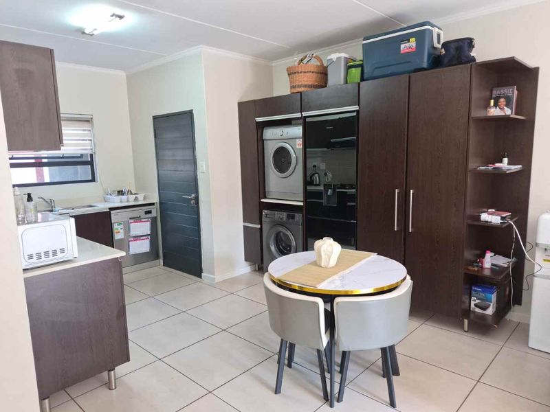 3 BEDS , 2 BATHS FOR SALE IN FOURWAYS - Photo 6