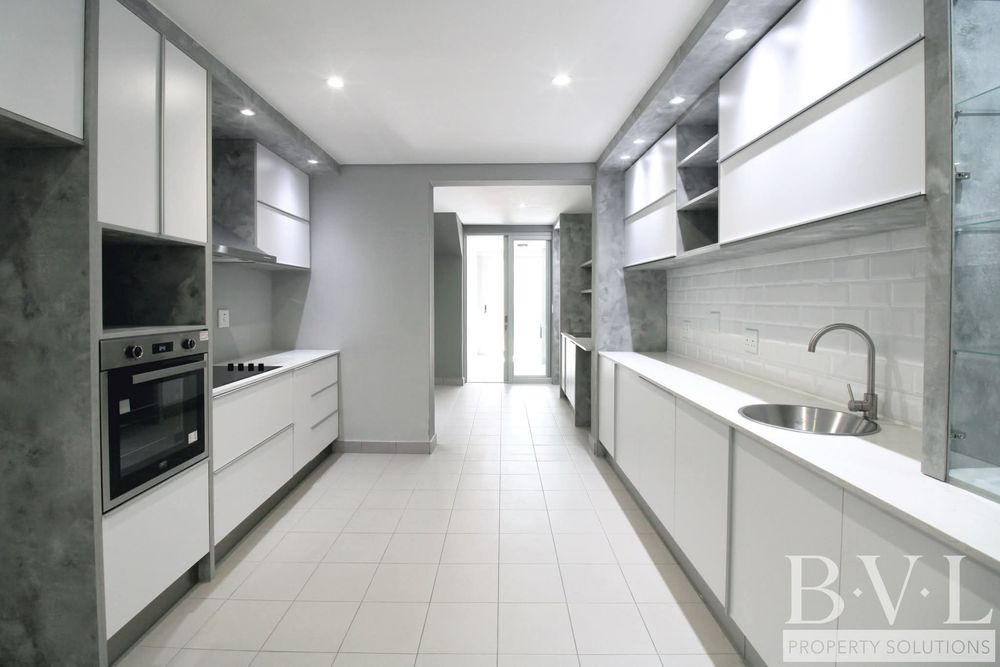 Kitchen with built in stove 