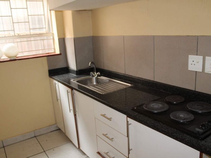 Affordable Bachelor Apartment for Rent in Pretoria Central | Joe's Place - Photo 2