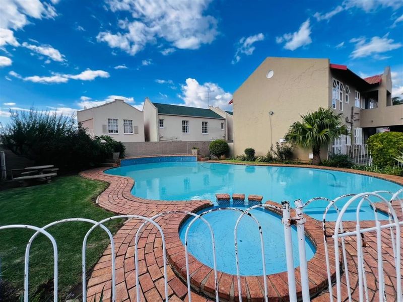 Apartment For Sale in New Redruth, Alberton - Photo 2