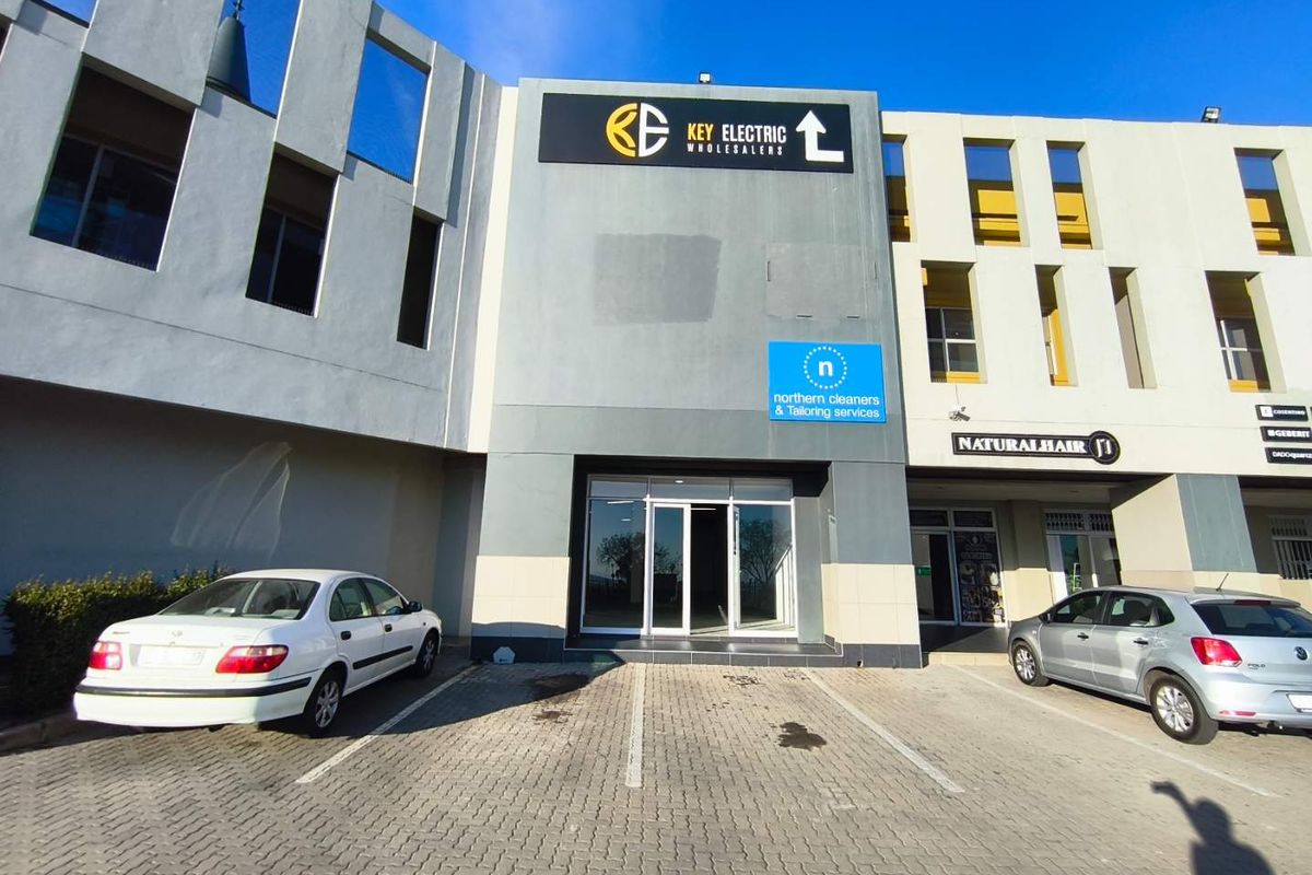 429m2 Showroom / Retail Space to Let in Midrand - Photo 5