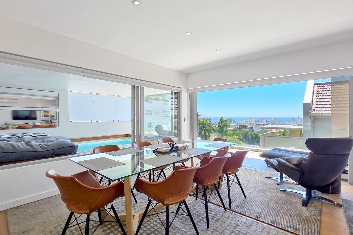 Spacious Bantry Bay Apartment with Sea Views - Photo 3