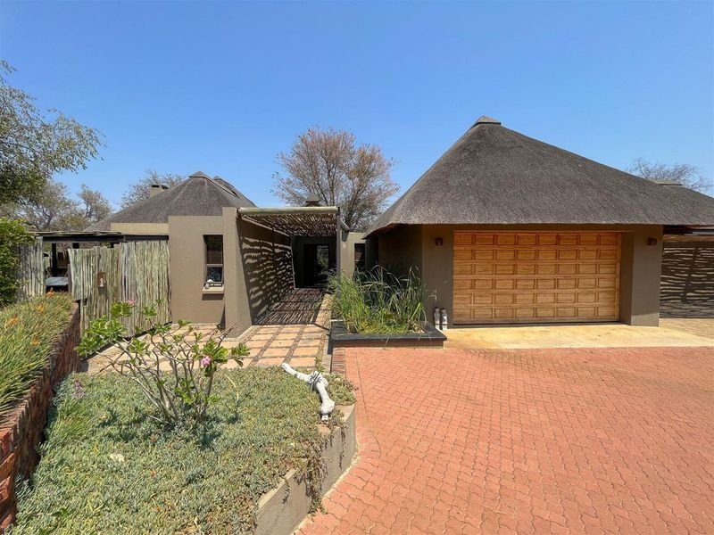 5 Bedroom house for sale in Leadwood Big Game Estate - Photo 2