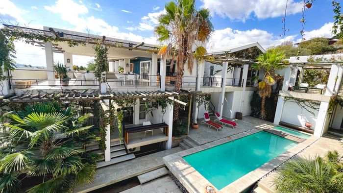 Property #2566197, Guest House For Sale in Windhoek Central