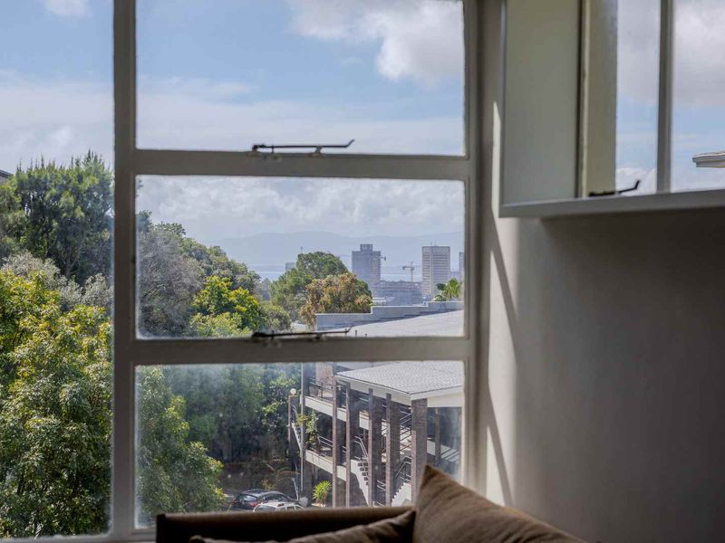 Stylish Gem in the Heart of Tamboerskloof - Photo 6