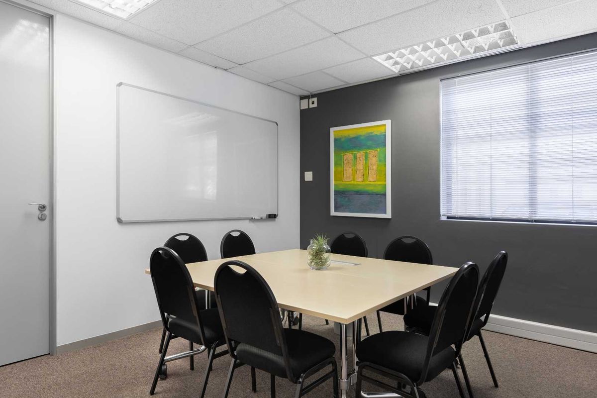 Flexible coworking memberships in Regus Century City - Photo 4