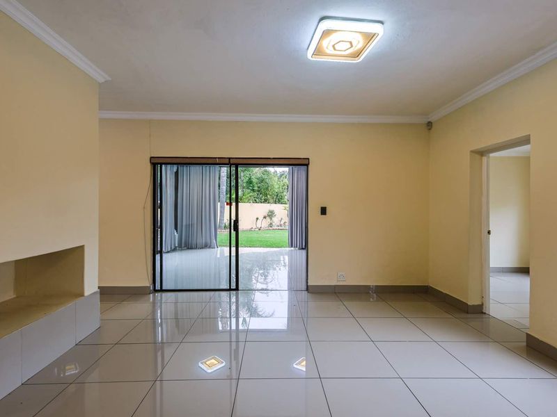 Well-Maintained 4 Bedroom Family Home in Secure Estate - Photo 7