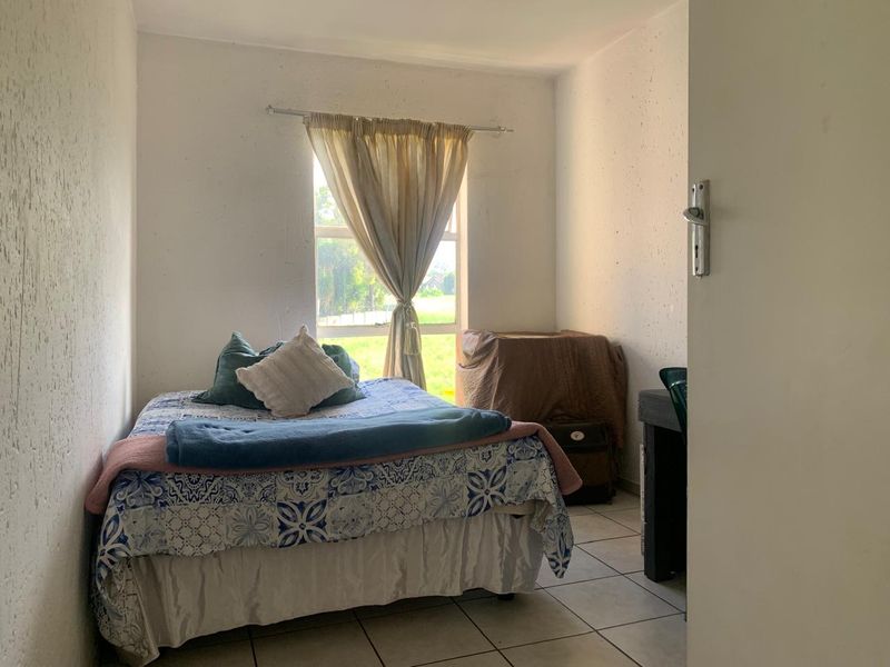 Perfect Blend of Style, Comfort, & Convenience - Photo 6