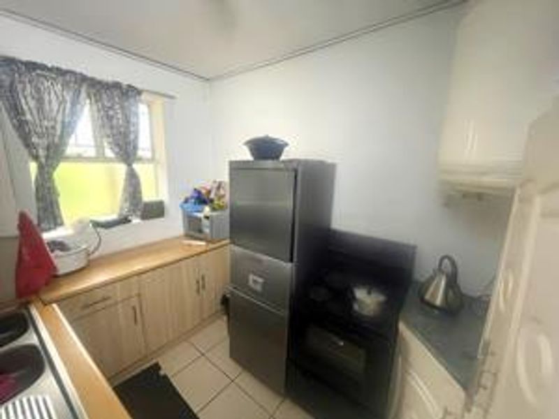 Prime Location: Easy Access to Gautrain & More! - Photo 3