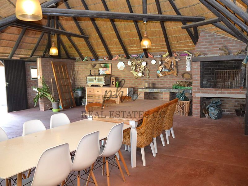 Stunning Four-Bedroom luxurious Home for Sale in Walvis Bay - Photo 10