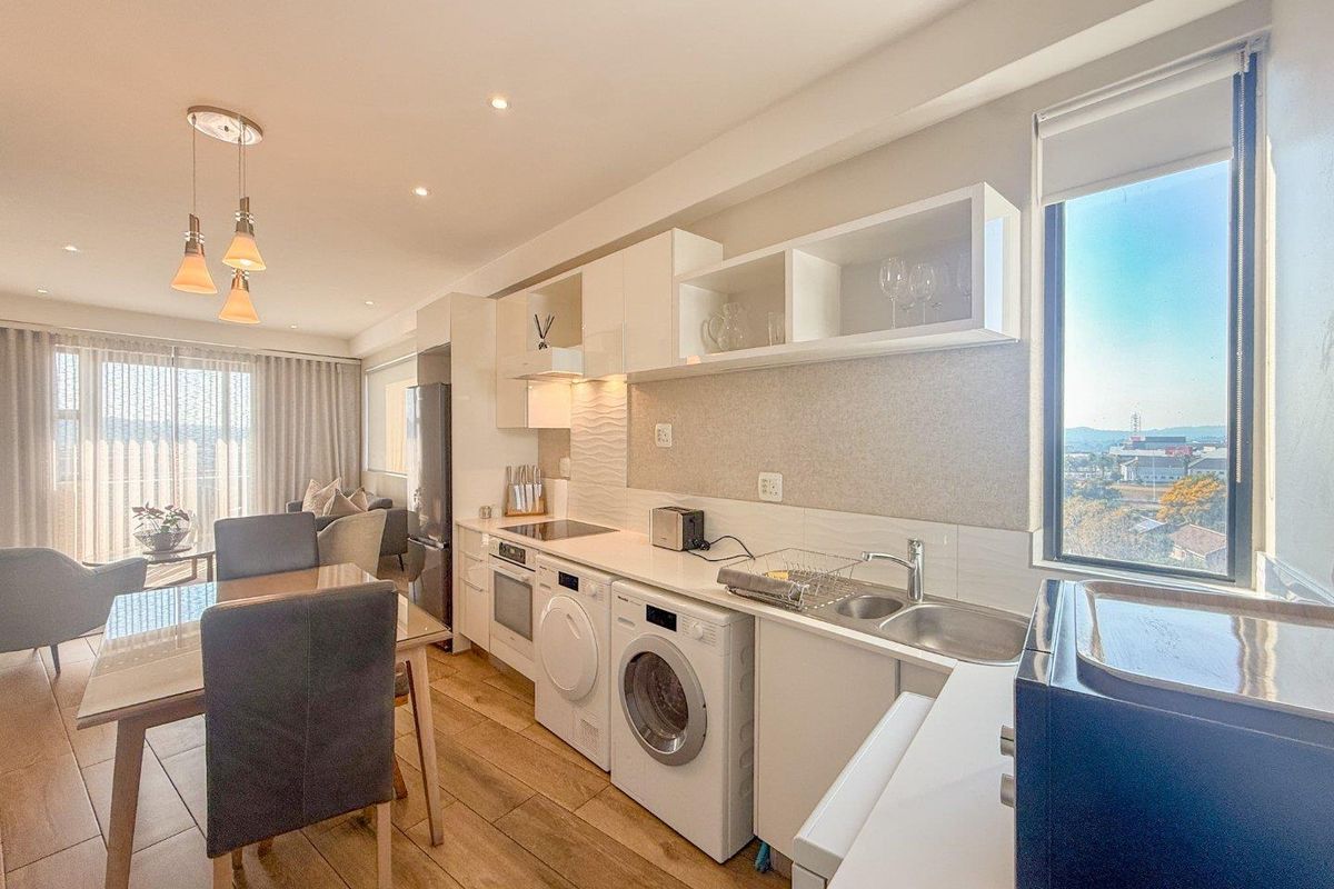 Classy Dual-Income Investment with Panoramic Views | Fully Furnished | Flexible Airbnb Layout | R2,495,000 excl. VAT - Photo 5