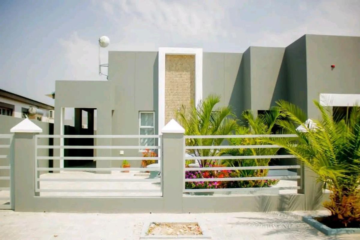 Beautiful Modern House for Sale in Oshakati Ehenye Price: N$ 1,240,000.00  (Exclusive costs) - Photo 2