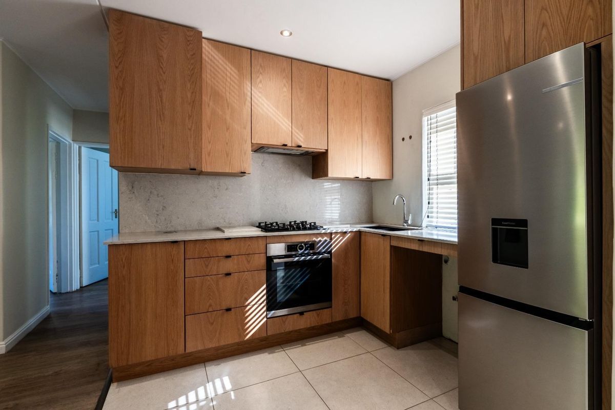 Beautifully Renovated 2-Bedroom Apartment in La Petite Provence Estate - Photo 3