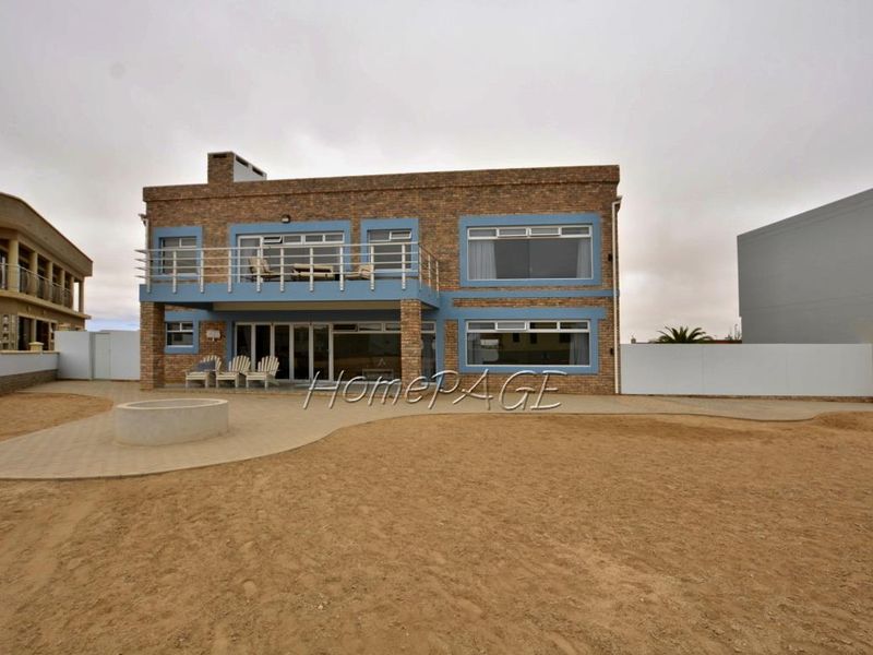 Ext 10, Henties Bay:  Stunning 3 Bedr Beachfront Beauty is for Sale - Photo 2