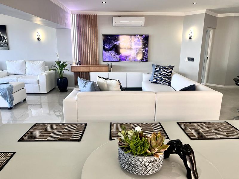 Where modern elegance meets ocean infinity – your Simbithi escape awaits. - Photo 4