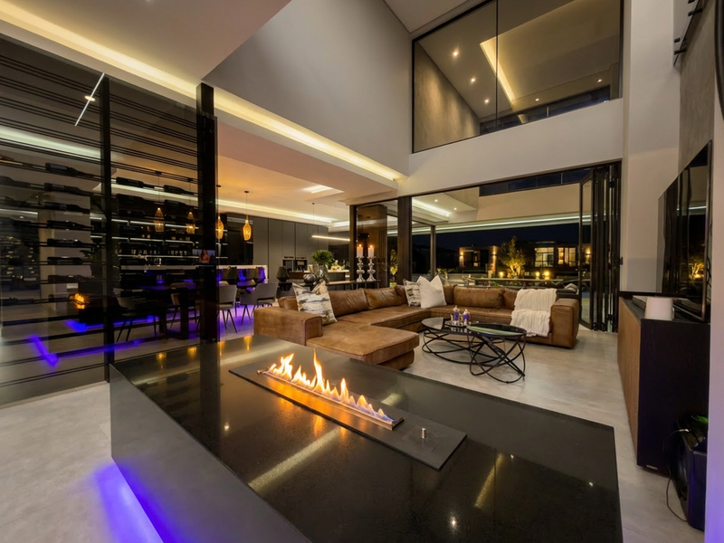 A Statement of Modern Elegance - Photo 3