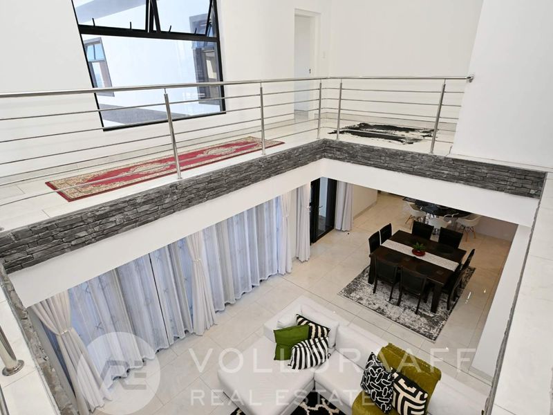 Luxury Beachside Living For Sale in Mile 4 - Photo 4