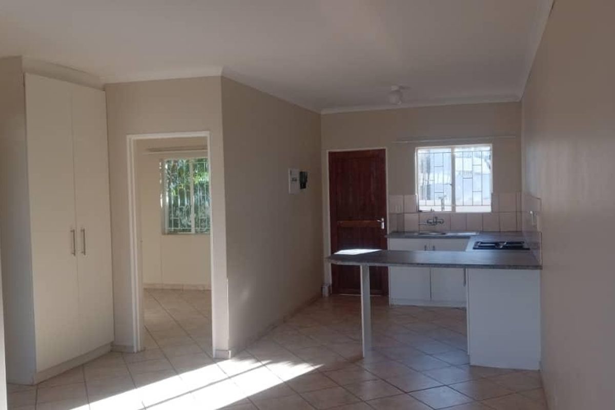 2 Bedroom - Veddersdal Townhouse For SALE - Okahandja - Photo 2