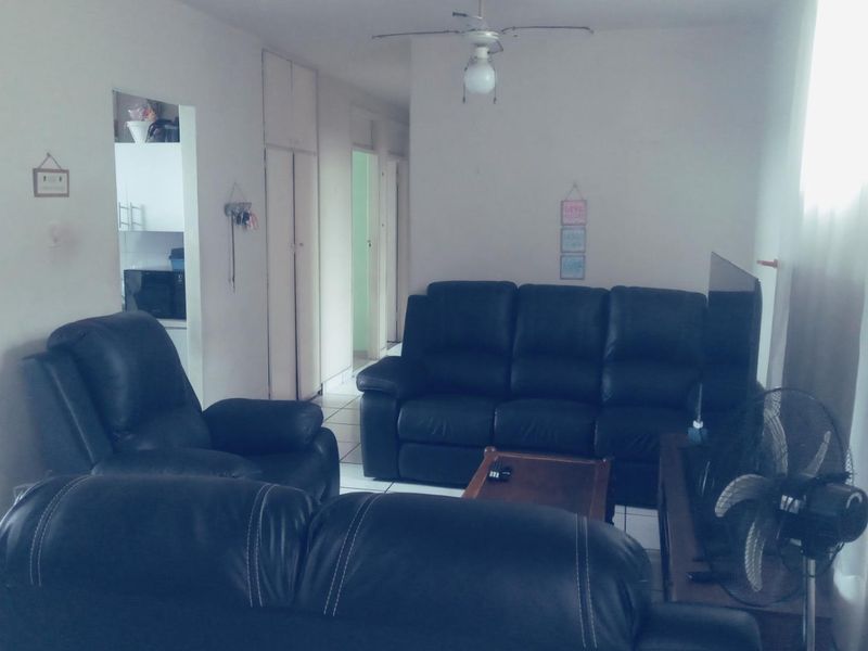 3.5 Bedroom In Umbilo - Photo 7