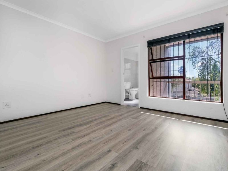 2 BEDROOM, 2 BATHROOM APARTMENT FOR SALE IN FOURWAYS - Photo 7