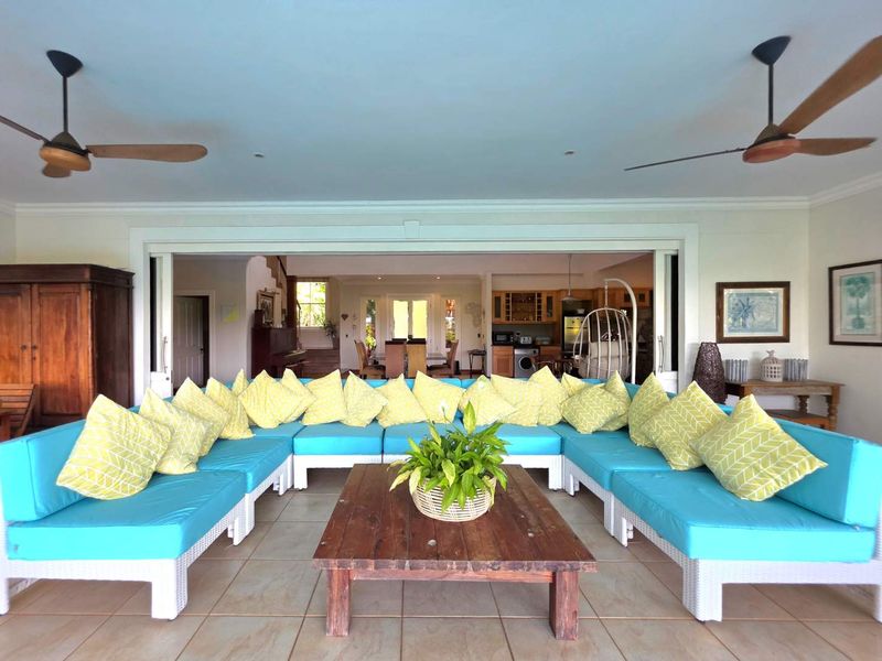 SOLE MANDATE – Prestigious Mount Edgecombe Golf Estate Living - Photo 2