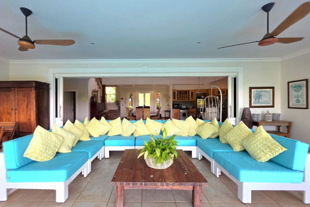 SOLE MANDATE – Prestigious Mount Edgecombe Golf Estate Living - Photo 2